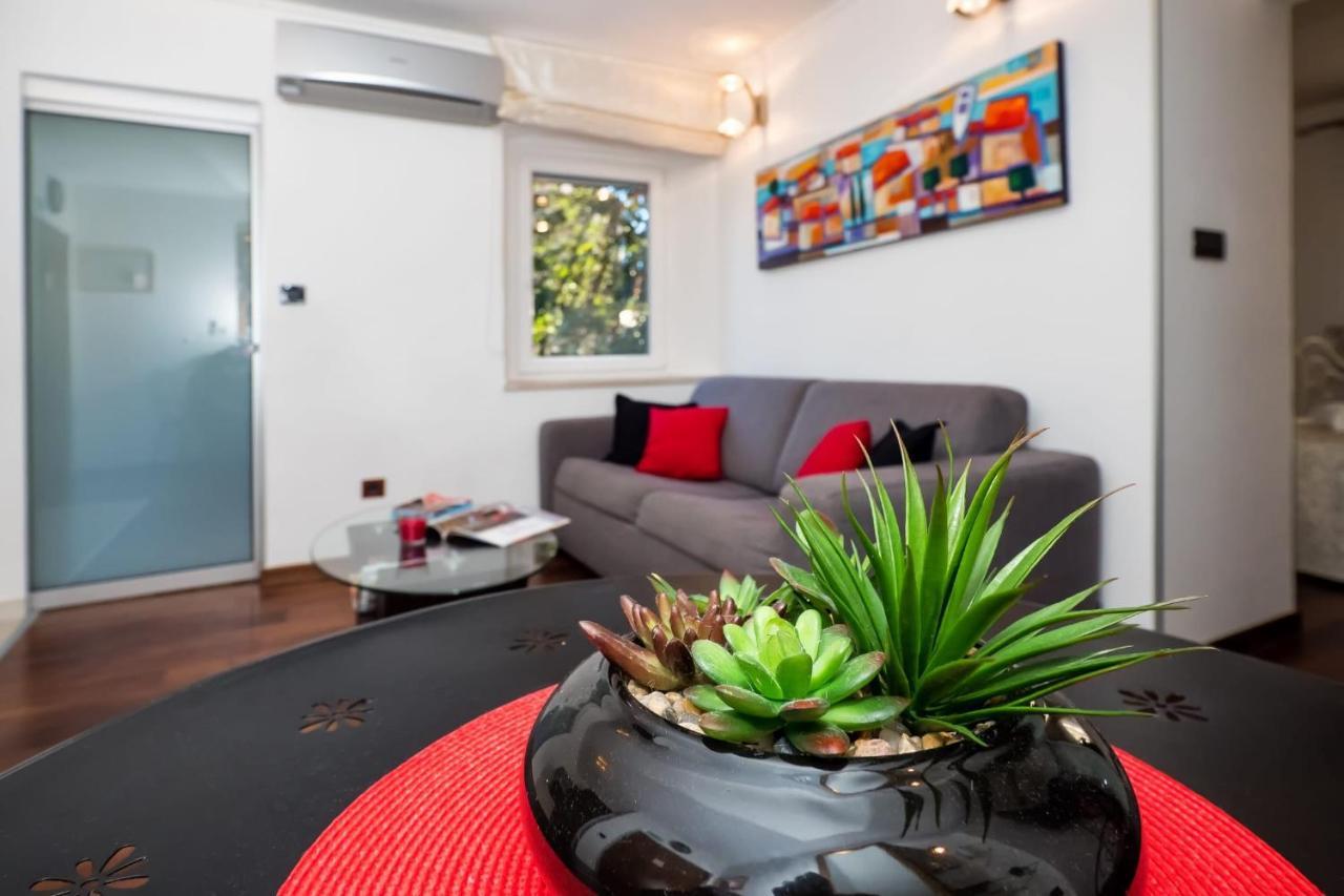 Central Luxury Apartment Xenia Split Bagian luar foto